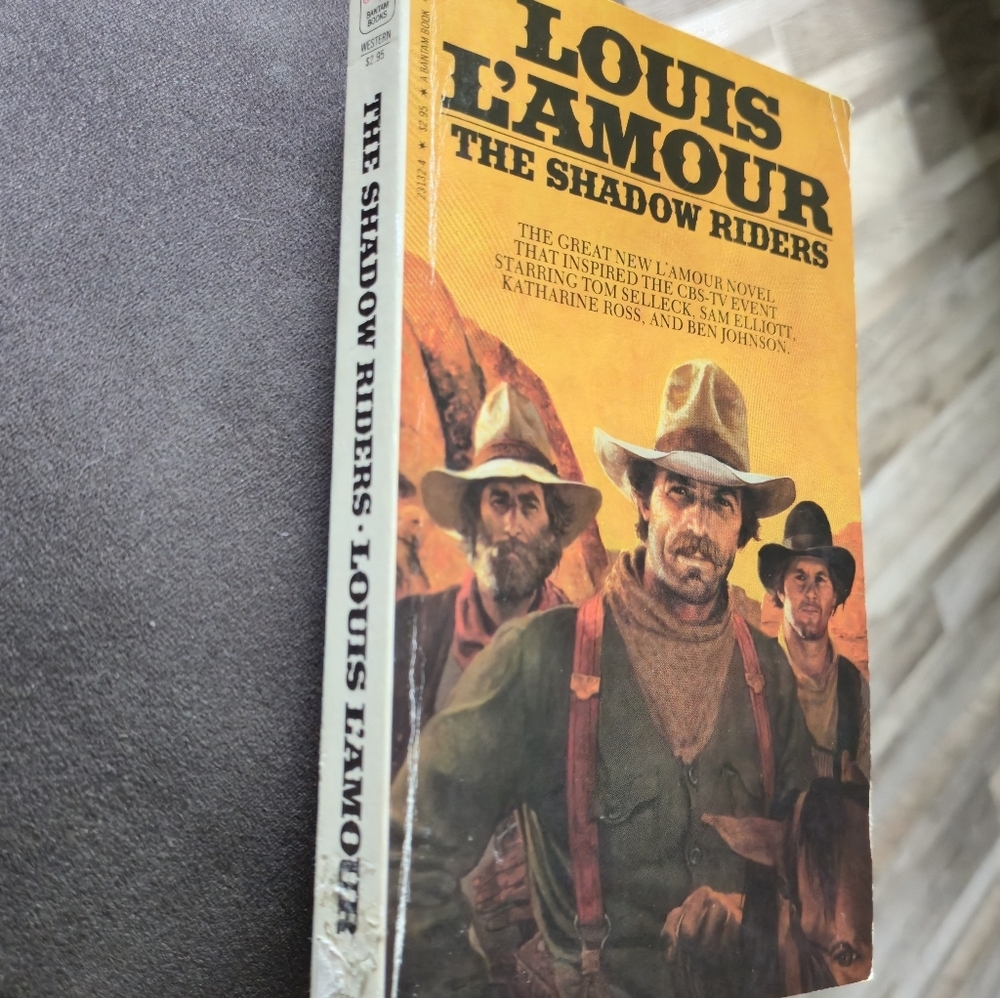 Louis L’Amour The Shadow Riders 1982 First Edition Paperback Western TV Tie-In - Picture 9 of 9